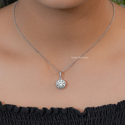 OEC Round Cut Moissanite Solitaire Pendant