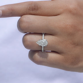 [Solitaire Accent Pear Shape Diamond Ring]-[Golden Bird Jewels]