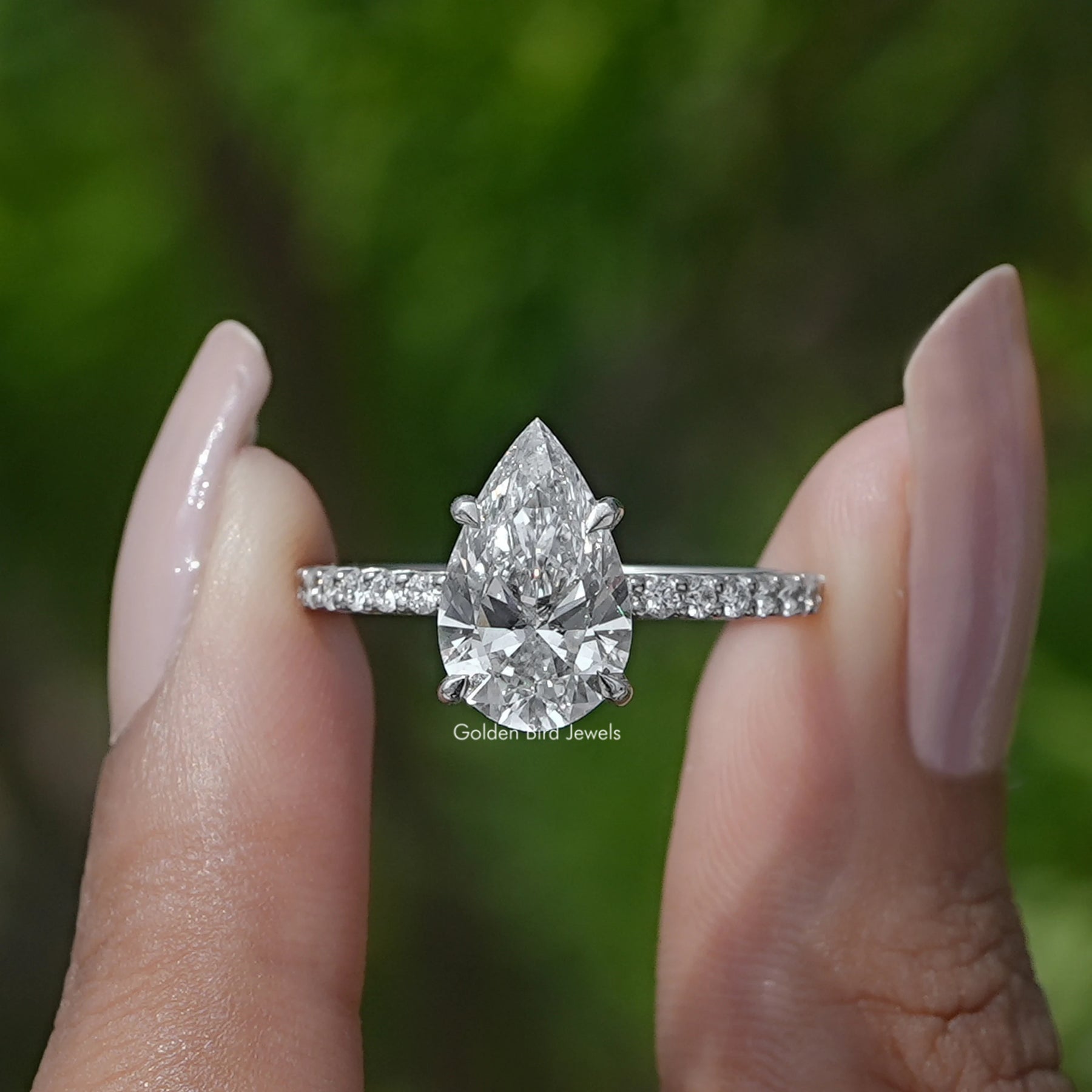 [Pear Shaped Accent Diamond Ring]-[Golden Bird Jewels]