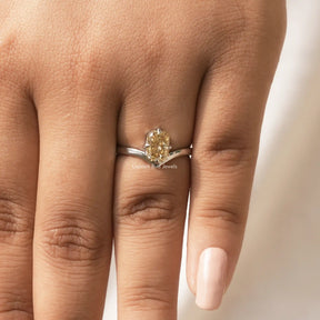 [Solitaire Radiant Cut Moissanite Ring]-[Golden Bird Jewels]