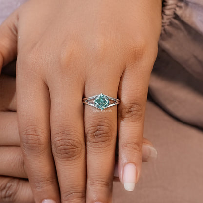 Kissen Moissanit Edelstein Ring mit geteilter Ringschiene