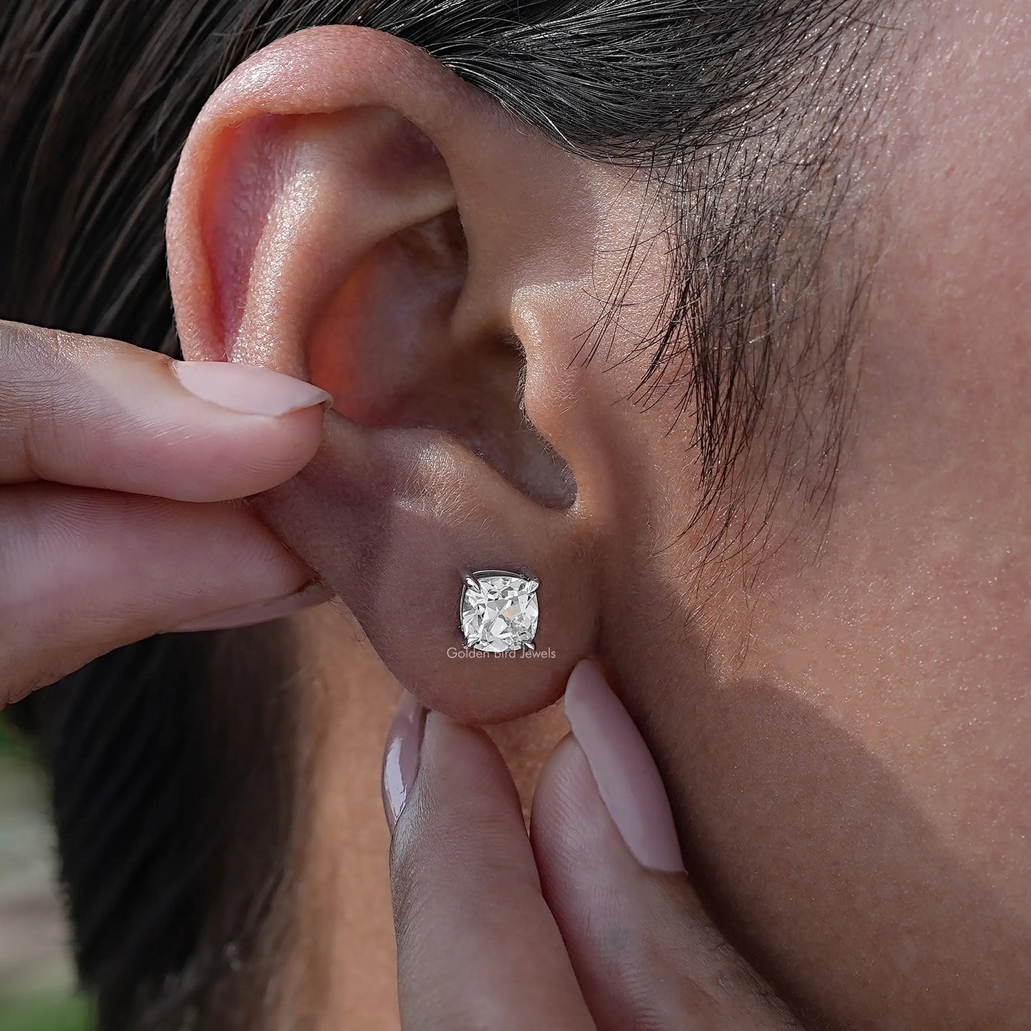 Cushion Lab Diamond Stud Earrings in White gold 