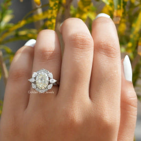 [Moissanite Step Cut Oval Halo Vintage Ring]-[Golden Bird Jewels]