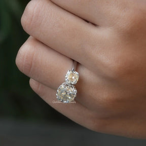 [Three Stone Old Mine Cushion Cut Moissanite Ring]-[Golden Bird Jewels]