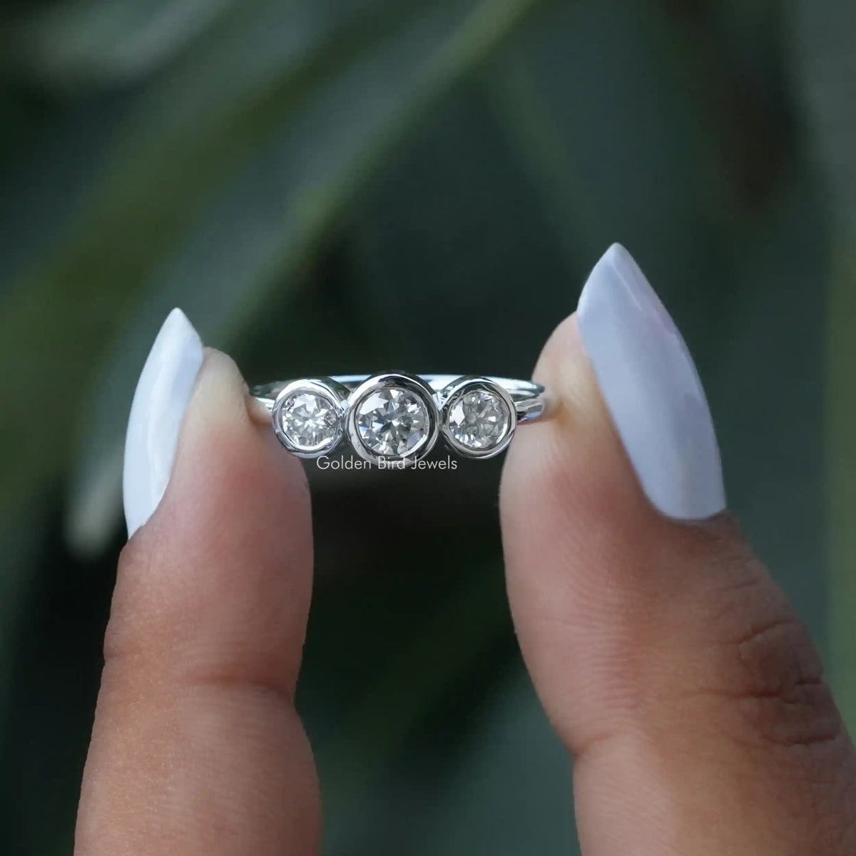 [Three Stone Round Cut Moissanite Ring]-[Golden Bird Jewels]