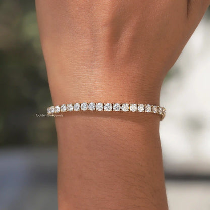 Wunderschönes Tennisarmband mit Moissanit im Rundschliff