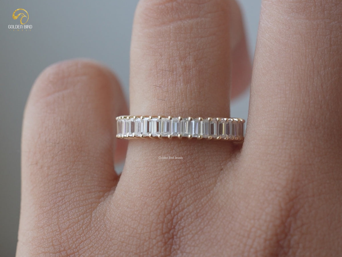Halber Eternity-Ring mit Moissanit im Baguetteschliff