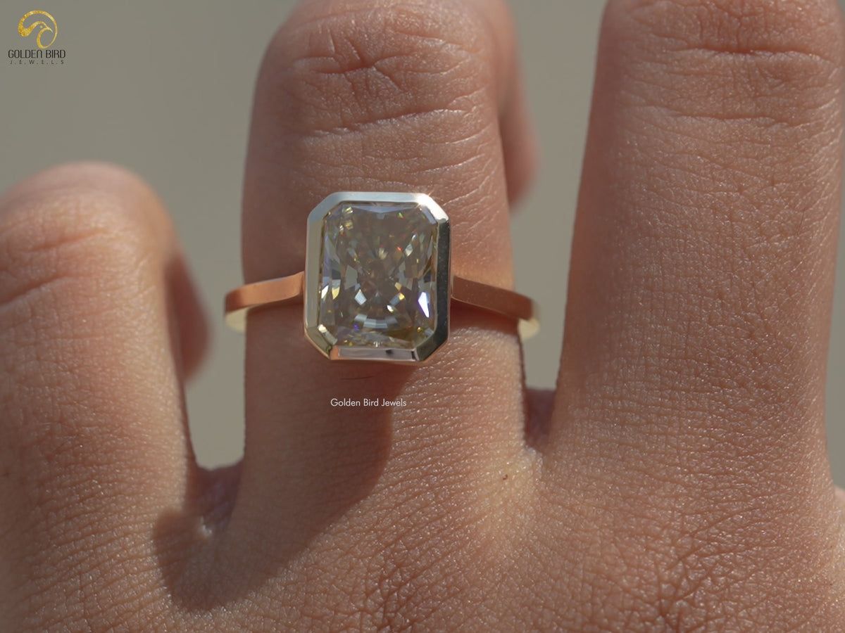 Radiant Cut Moissanite Solitaire Ring