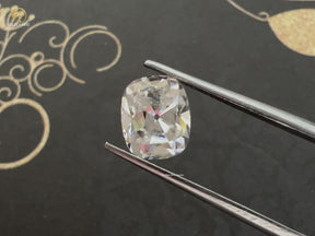 1,22 Karat alter, kissenförmiger, loser Stein aus der Mine