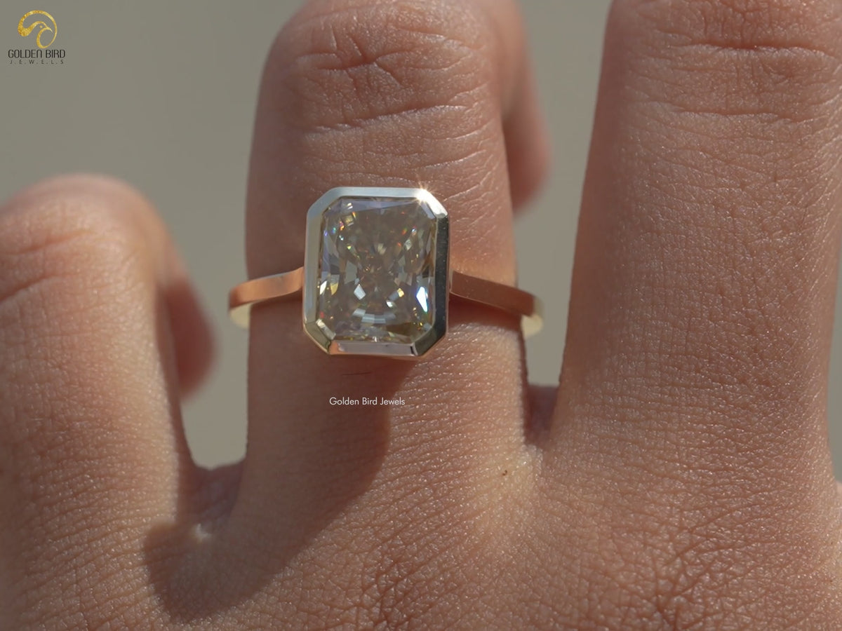 Radiant Cut Moissanite Solitaire Ring