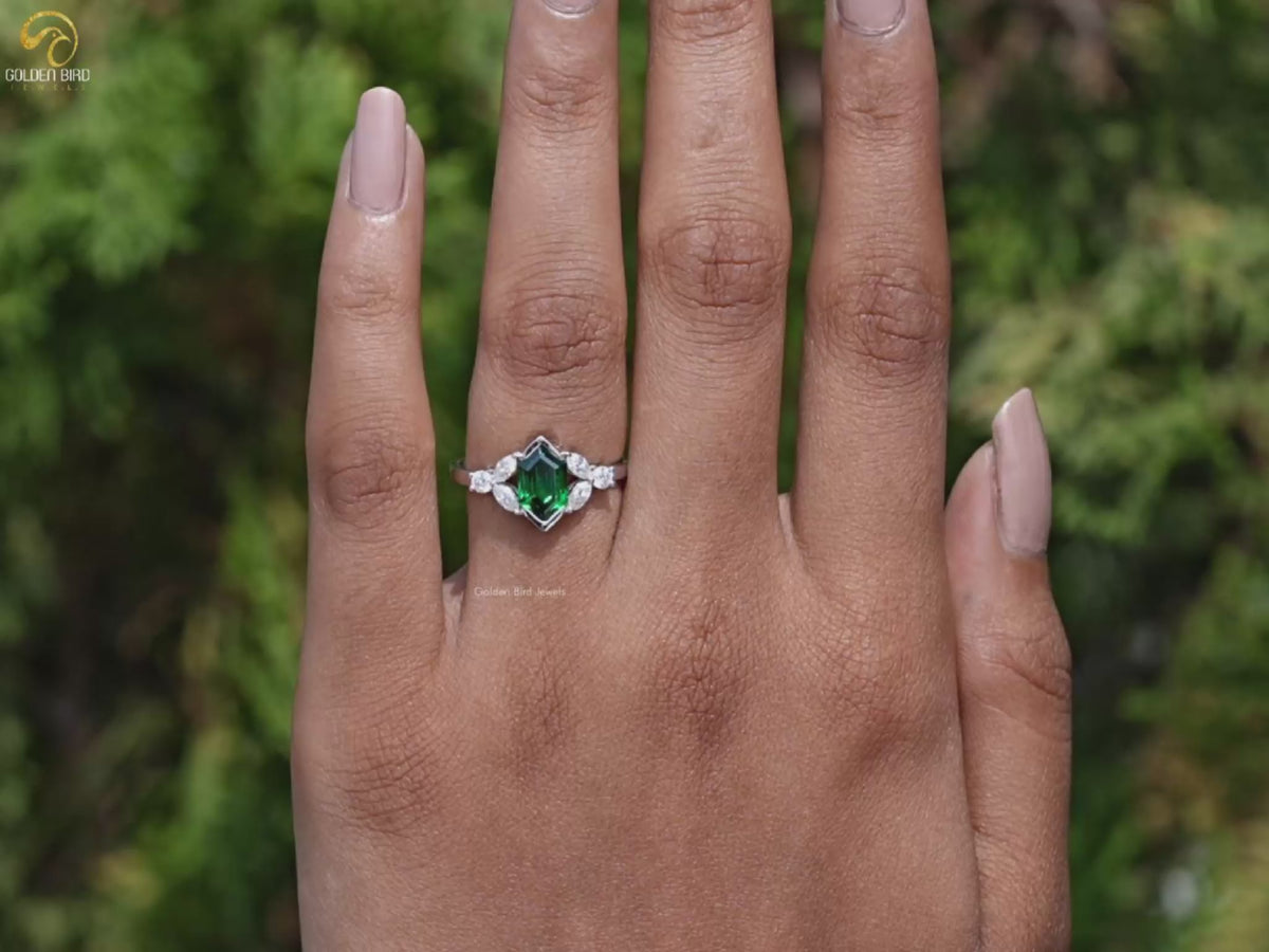 Emerald Green Hexagon Cut Gemstone Ring