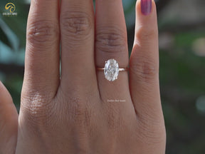 Crushed Ice Oval Cut Moissanite Ring