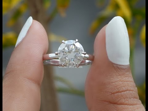 Round Cut Moissanite Solitaire Engagement Ring