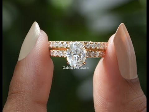 Oval Cut Lab Grown Diamond Wedding Ring Set