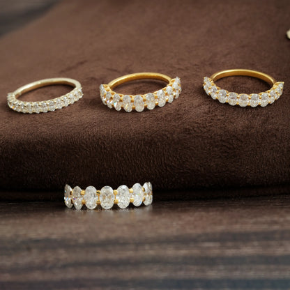 Halber Eternity-Ehering mit ovalem Schliff aus Moissanit für Damen