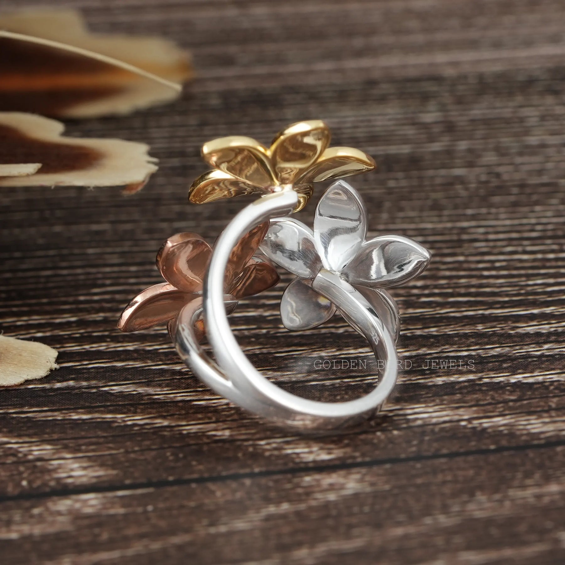 Unique moissanite engagement rings outlet